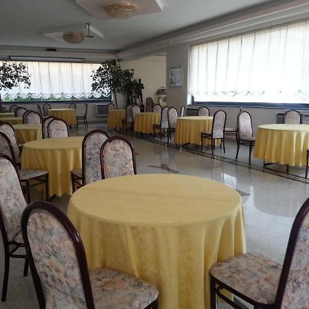 Hotel Capys Capua Bagian luar foto